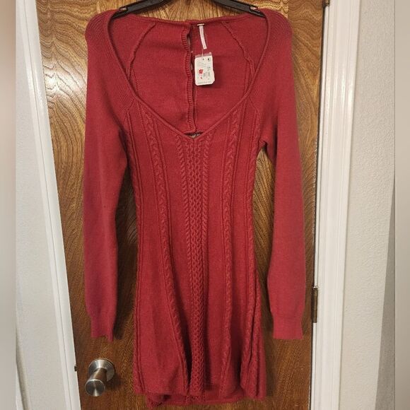 Free People Small World Cable Knit Cranberry Red Mini Sweater Dress Size Lg - Picture 4 of 7